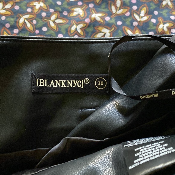 Blank nyc vegan leather skirt - Picture 4 of 5